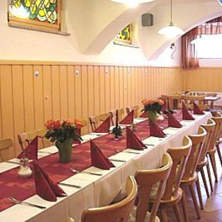 Pension & Gasthof Erbgericht Hoehenlage 850M Marienberg Esterno foto