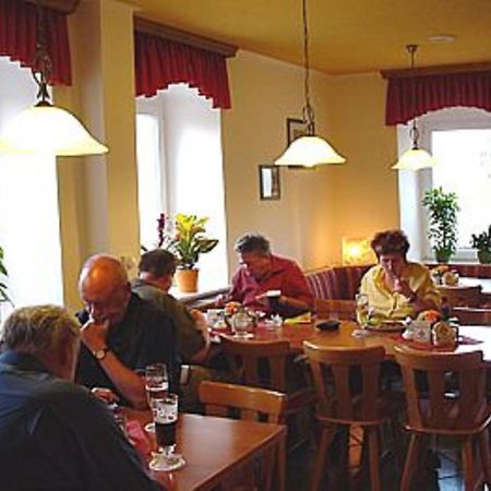 Pension & Gasthof Erbgericht Hoehenlage 850M Marienberg Esterno foto